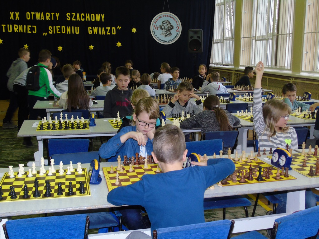 Szachy. Prawie stu młodych uczestników Turnieju Siedmiu Gwiazd w Kartuzach