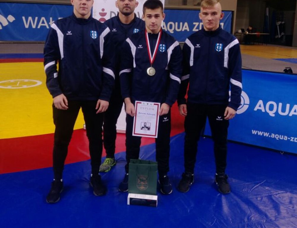 Zapasy. Ostatni tegoroczny start juniorów w Wałbrzychu