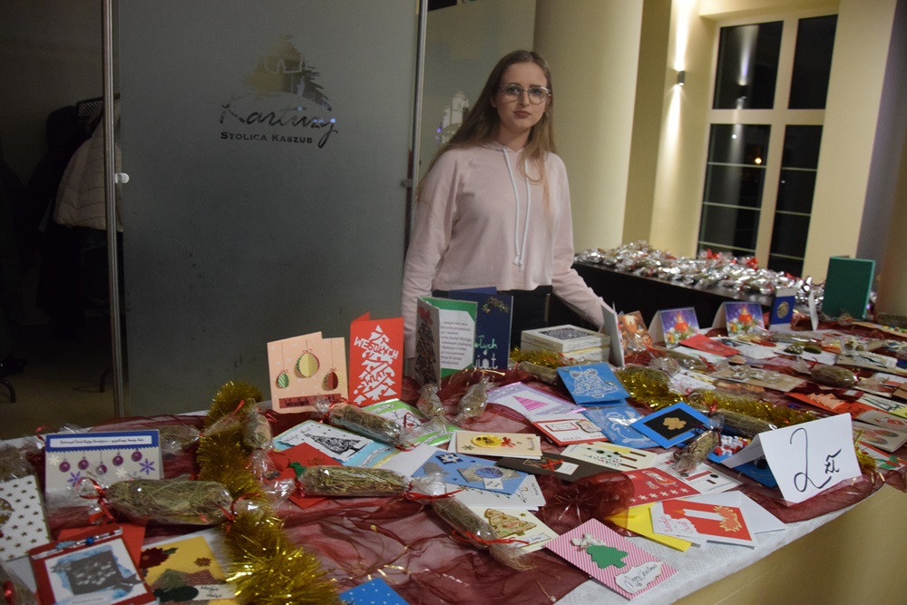 Nauczyciele Klasztornej kolejny raz dali popis gry aktorskiej w charytatywnych jasełkach