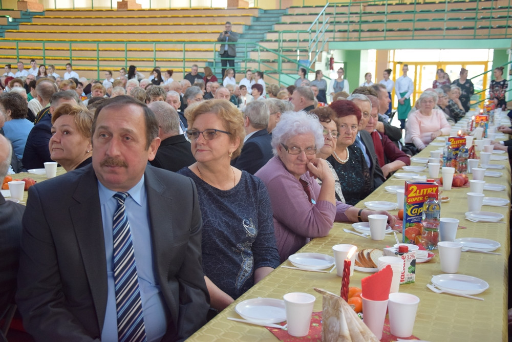 Przodkowska Biesiada Seniorów. Setki gości, życzenia i dzielenie się opłatkiem