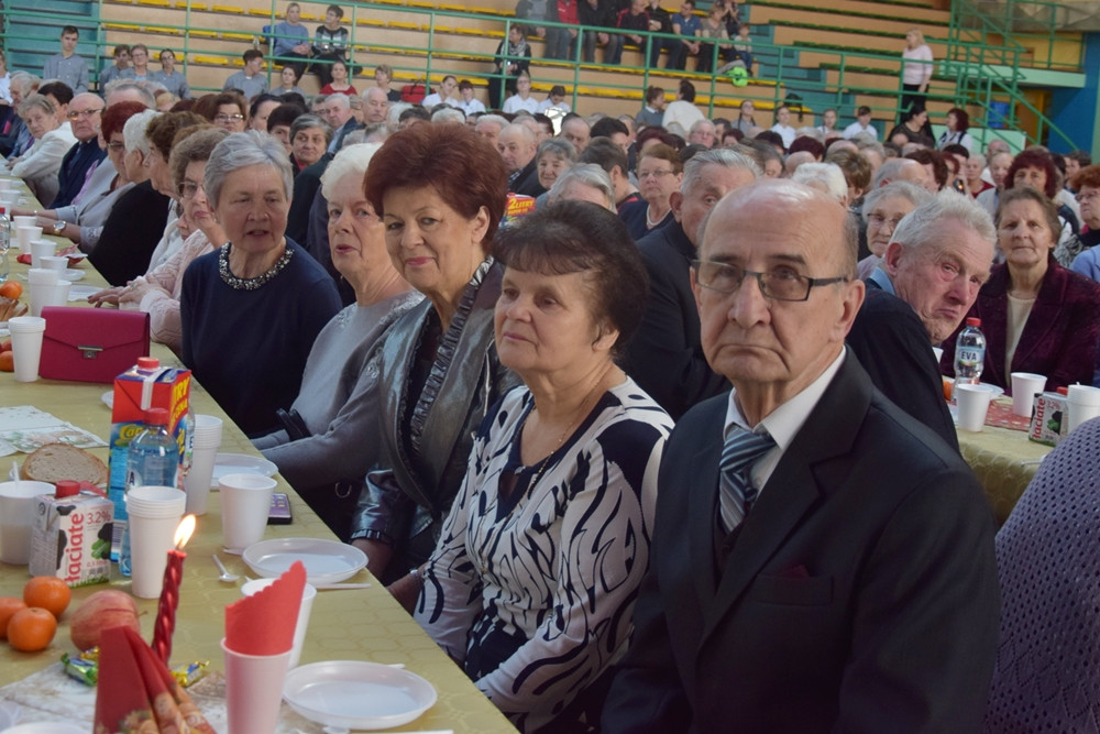 Przodkowska Biesiada Seniorów. Setki gości, życzenia i dzielenie się opłatkiem