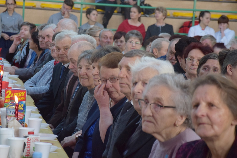 Przodkowska Biesiada Seniorów. Setki gości, życzenia i dzielenie się opłatkiem