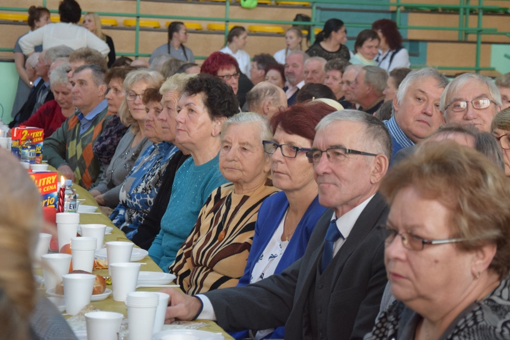 Przodkowska Biesiada Seniorów. Setki gości, życzenia i dzielenie się opłatkiem