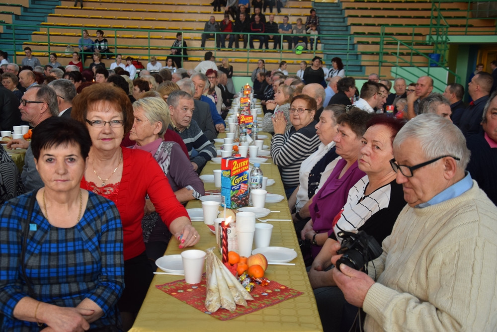 Przodkowska Biesiada Seniorów. Setki gości, życzenia i dzielenie się opłatkiem