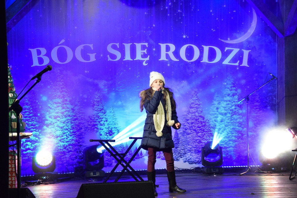 Jarmark Bożonarodzeniowy w Żukowie. Kolędy, rękodzieło i swojskie specjały