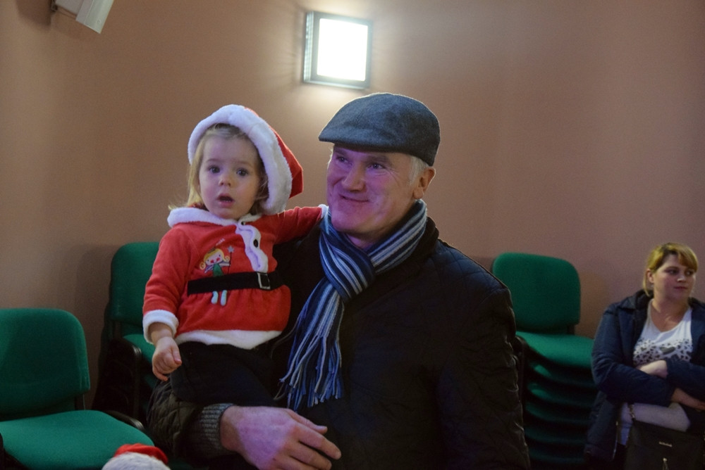 Mikołaj w Kartuskim Centrum Kultury rozdawał prezenty i zachęcał do zabawy