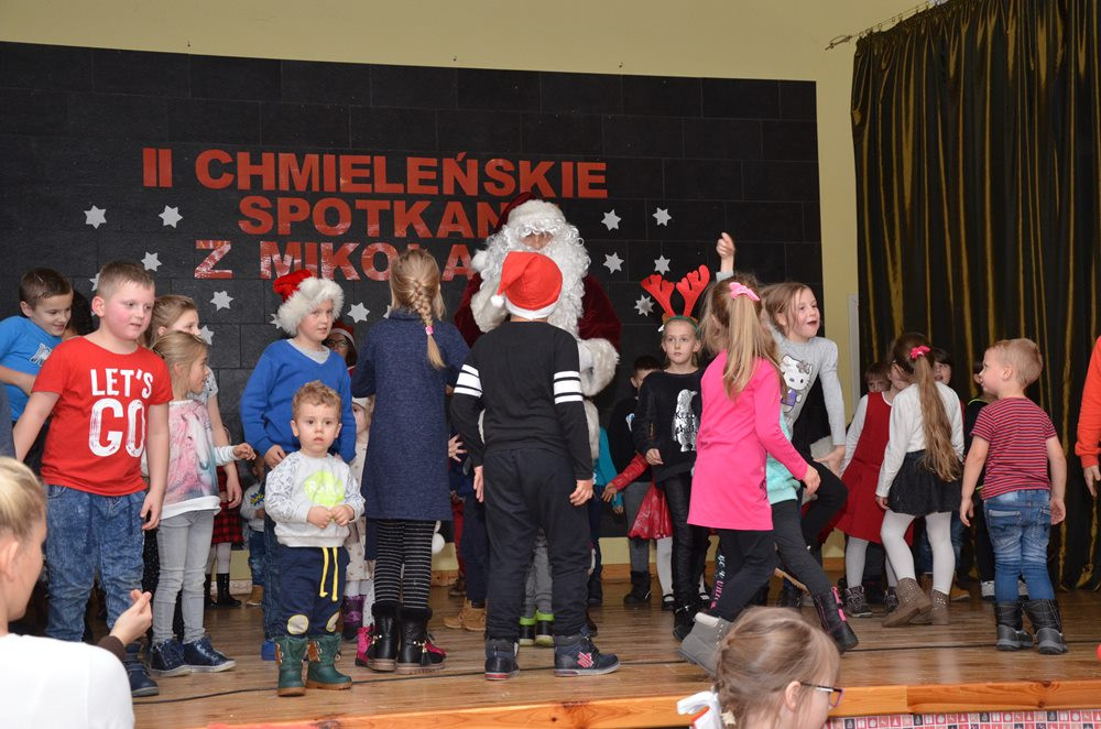 Chmielno. Warsztaty plastyczne, kulinarne, konkursy i wesołe spotkanie z Mikołajem
