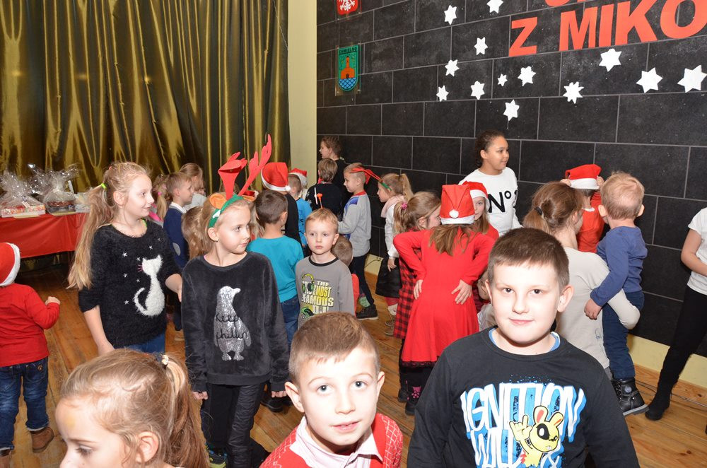 Chmielno. Warsztaty plastyczne, kulinarne, konkursy i wesołe spotkanie z Mikołajem
