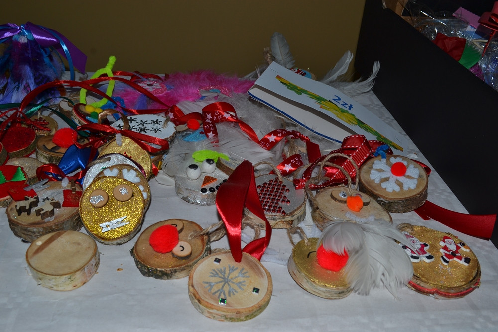 Dzierżążno. Kiermasz Świąteczny z jasełkami, występami i licytacjami