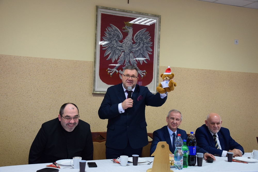 Kartuzy. Nagrody i odznaczenia za dar życia trafiły do strażaków-krwiodawców