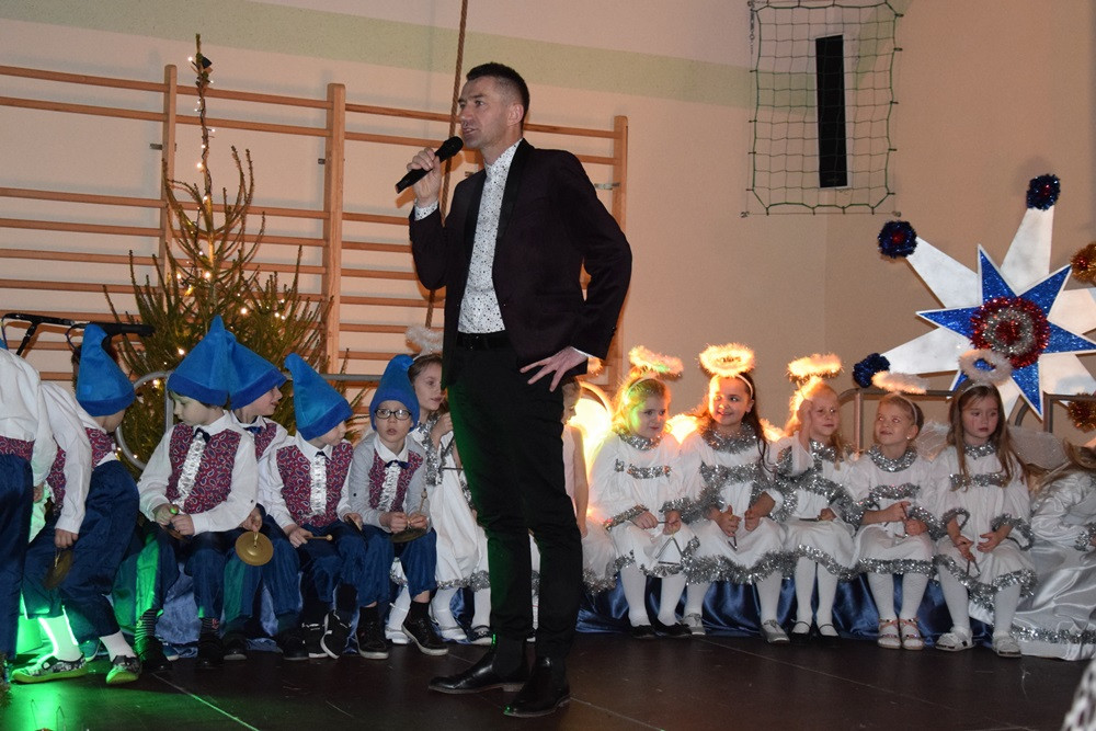 Kartuzy. Tłumnie na Świątecznym Kiermaszu w SP nr 1