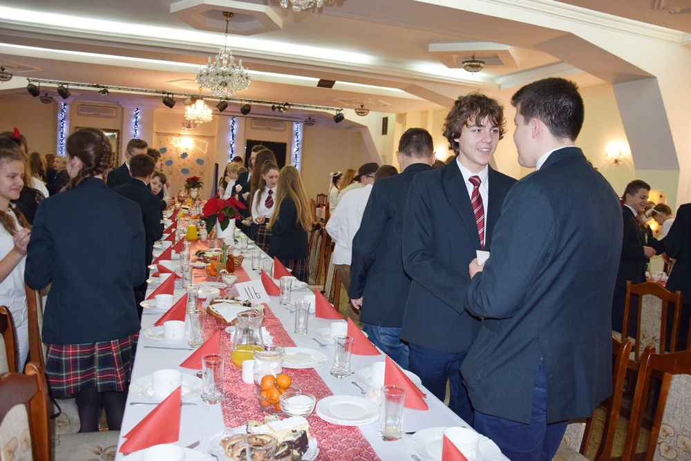 Wspaniałe jasełka i spotkanie opłatkowe kartuskiego 