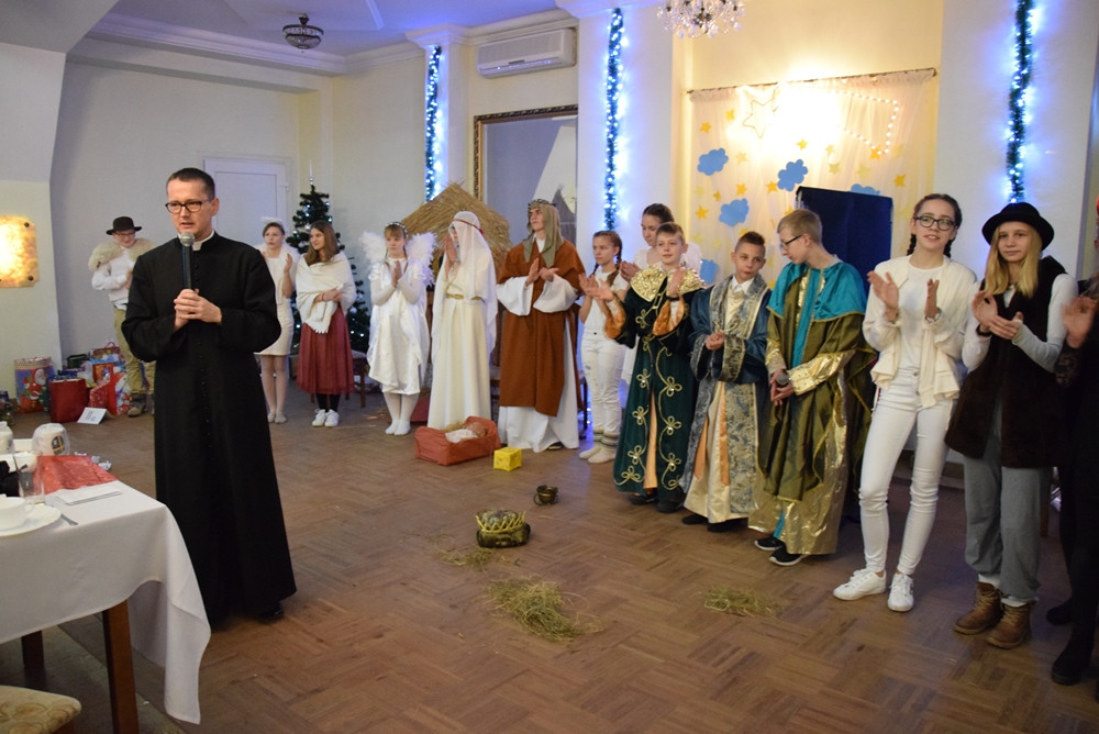 Wspaniałe jasełka i spotkanie opłatkowe kartuskiego 