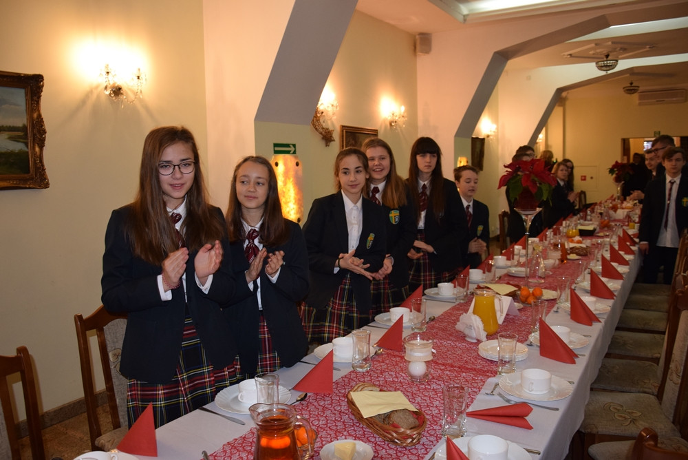 Wspaniałe jasełka i spotkanie opłatkowe kartuskiego 