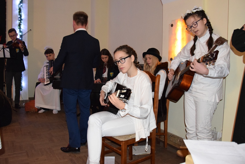 Wspaniałe jasełka i spotkanie opłatkowe kartuskiego 