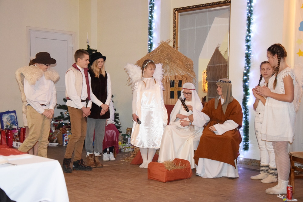 Wspaniałe jasełka i spotkanie opłatkowe kartuskiego 