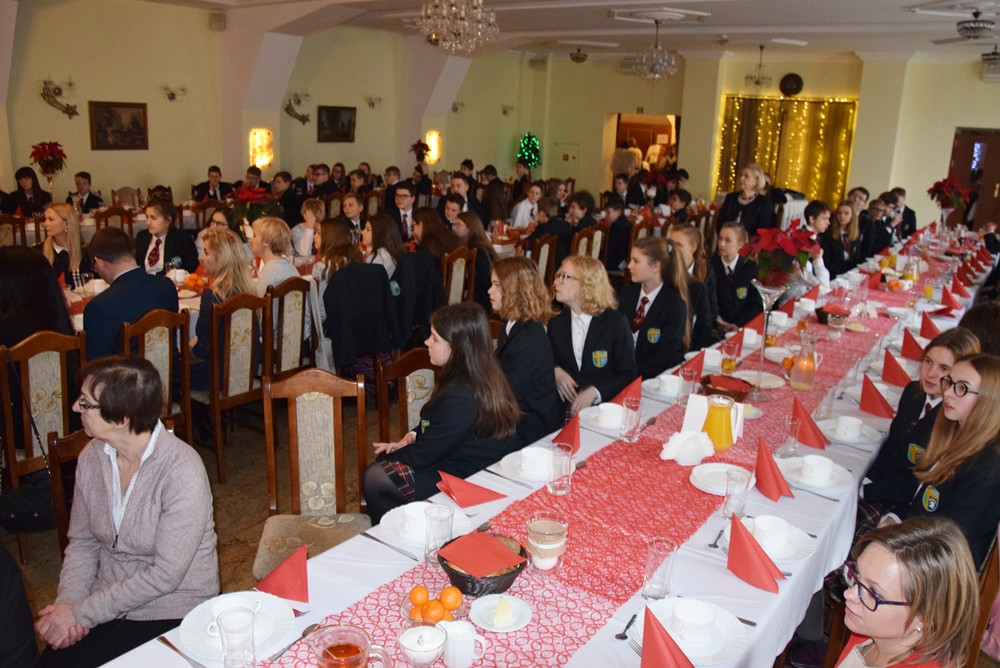 Wspaniałe jasełka i spotkanie opłatkowe kartuskiego 