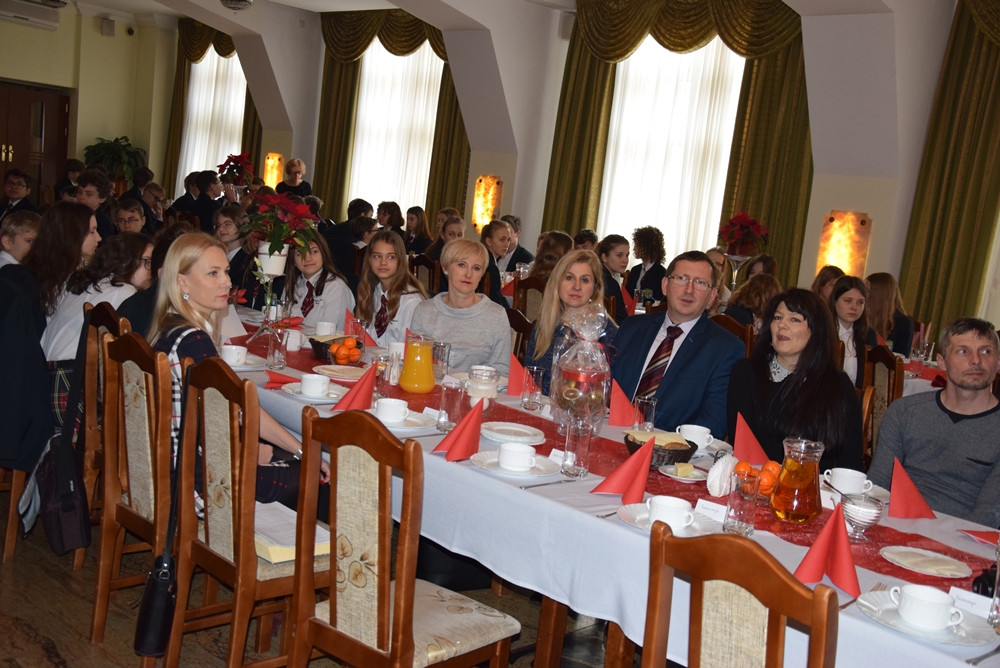 Wspaniałe jasełka i spotkanie opłatkowe kartuskiego 