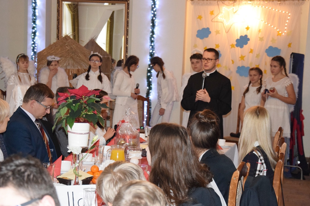 Wspaniałe jasełka i spotkanie opłatkowe kartuskiego 