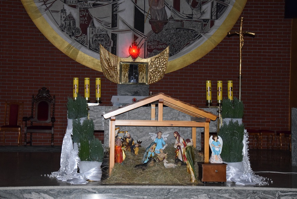 Żywa szopka w Mirachowie i tradycyjne szopki w kościołach