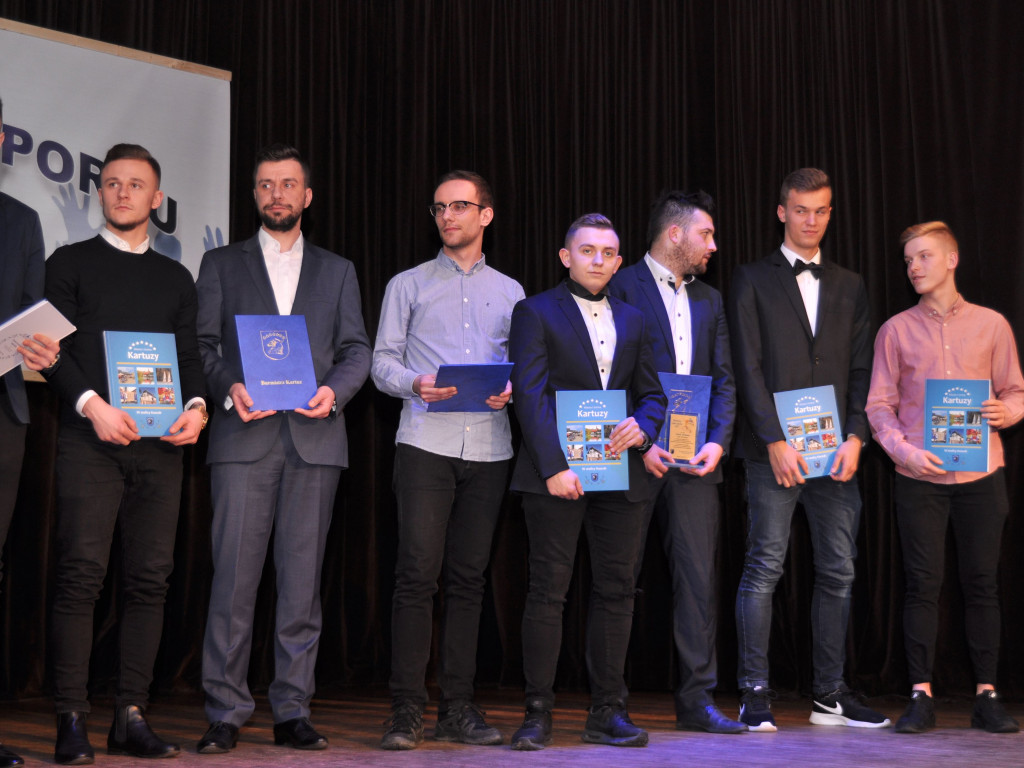 Sportowcy, trenerzy, działacze nagrodzeni na II Kartuskiej Gali Sportu