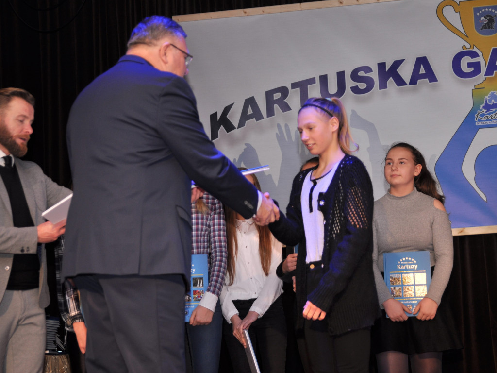 Sportowcy, trenerzy, działacze nagrodzeni na II Kartuskiej Gali Sportu