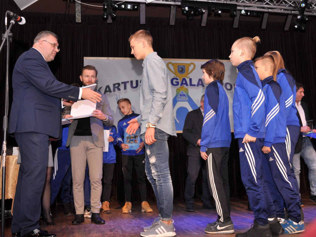 Sportowcy, trenerzy, działacze nagrodzeni na II Kartuskiej Gali Sportu