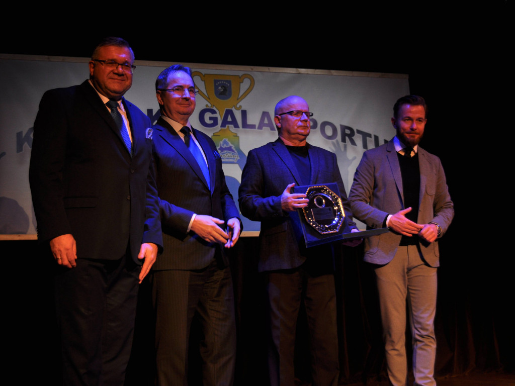 Sportowcy, trenerzy, działacze nagrodzeni na II Kartuskiej Gali Sportu