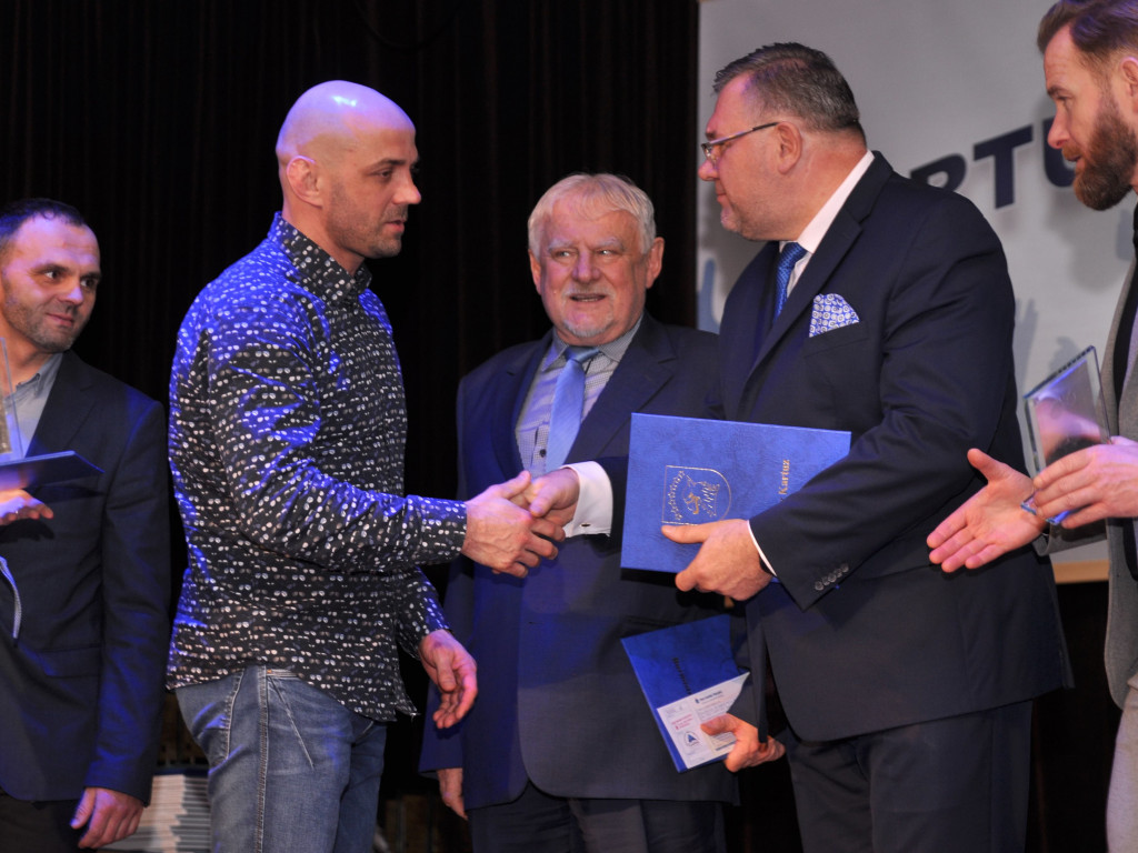 Sportowcy, trenerzy, działacze nagrodzeni na II Kartuskiej Gali Sportu