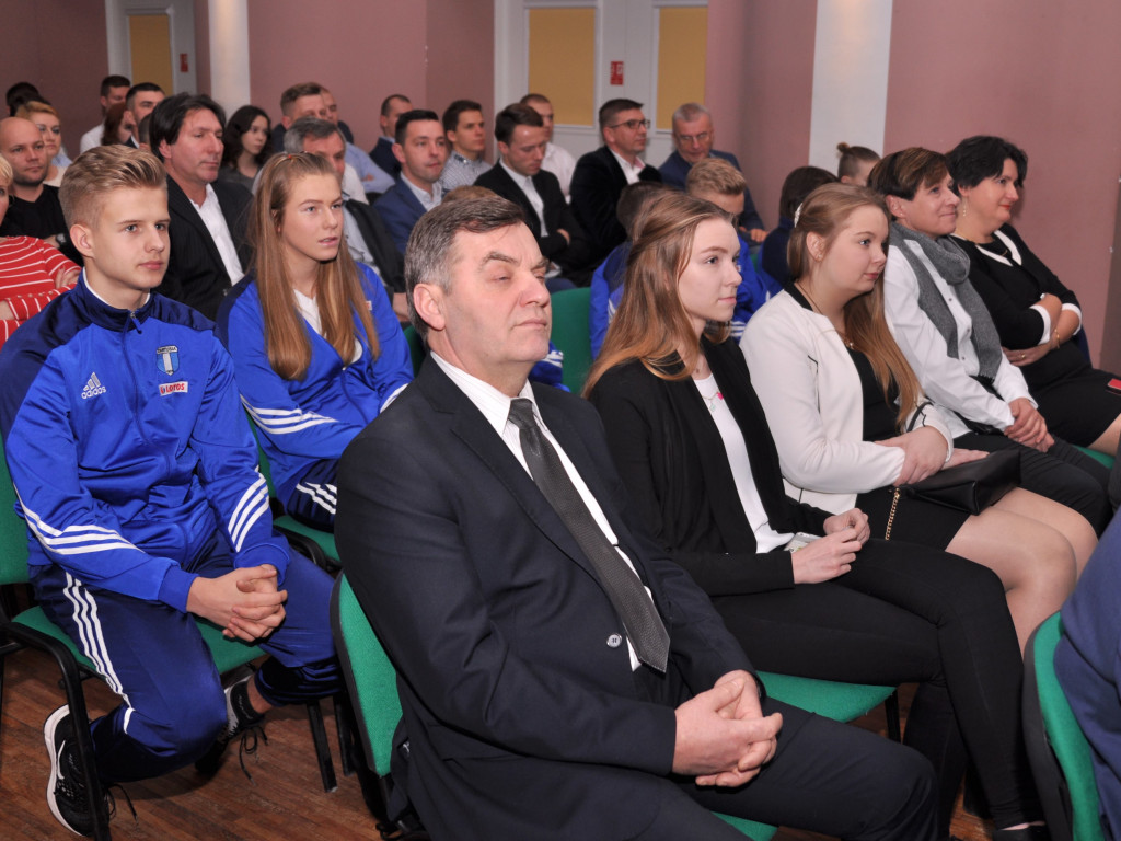 Sportowcy, trenerzy, działacze nagrodzeni na II Kartuskiej Gali Sportu