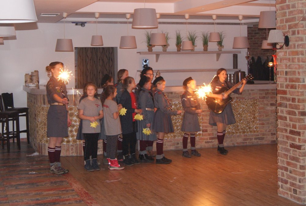 Wieczornica bożonarodzeniowa w Kiełpinie z poruszającymi, świątecznymi opowieściami