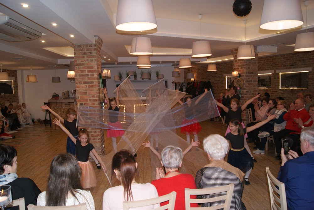 Wieczornica bożonarodzeniowa w Kiełpinie z poruszającymi, świątecznymi opowieściami