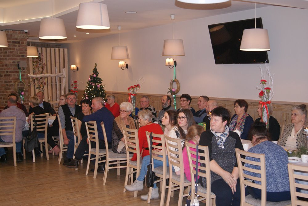 Wieczornica bożonarodzeniowa w Kiełpinie z poruszającymi, świątecznymi opowieściami