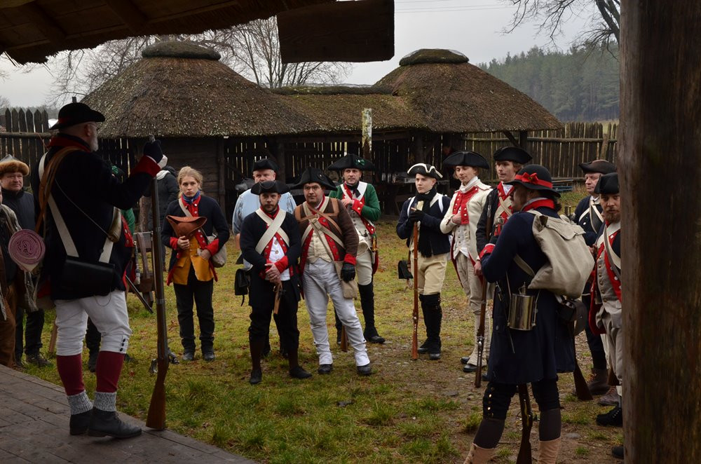 Węsiory. Inscenizacja walk z czasów amerykańskiej wojny o niepodległość
