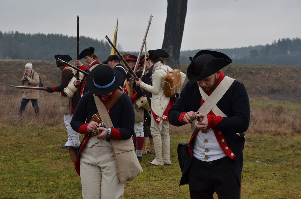 Węsiory. Inscenizacja walk z czasów amerykańskiej wojny o niepodległość