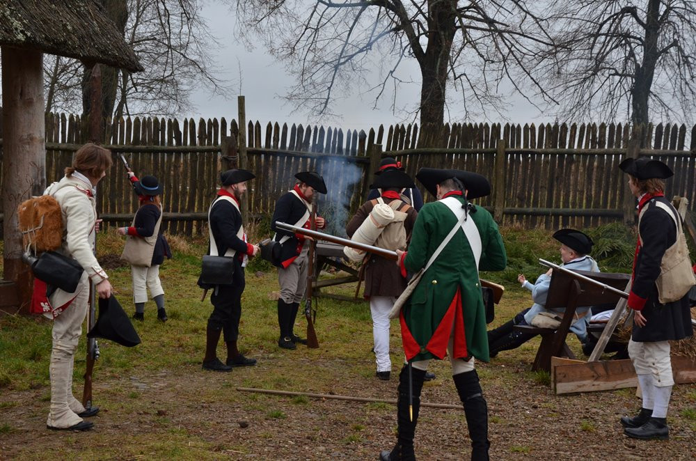 Węsiory. Inscenizacja walk z czasów amerykańskiej wojny o niepodległość