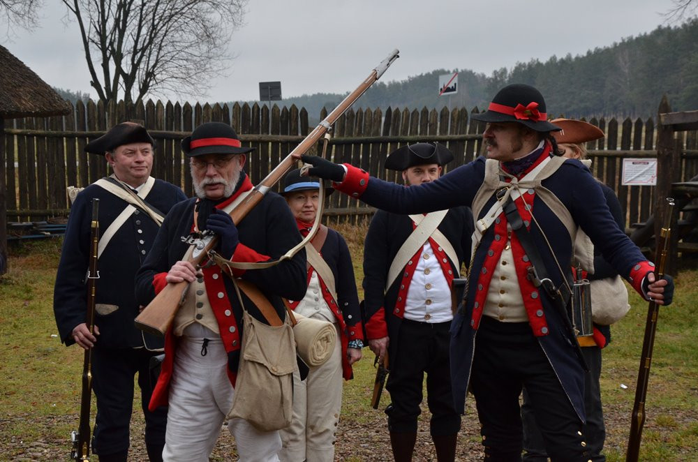 Węsiory. Inscenizacja walk z czasów amerykańskiej wojny o niepodległość