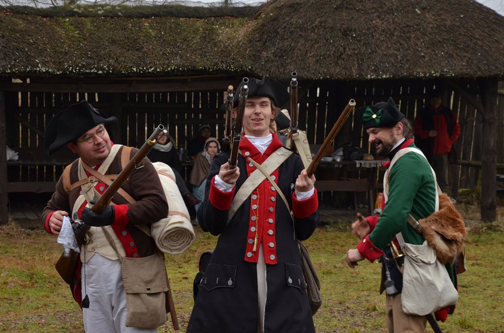 Węsiory. Inscenizacja walk z czasów amerykańskiej wojny o niepodległość