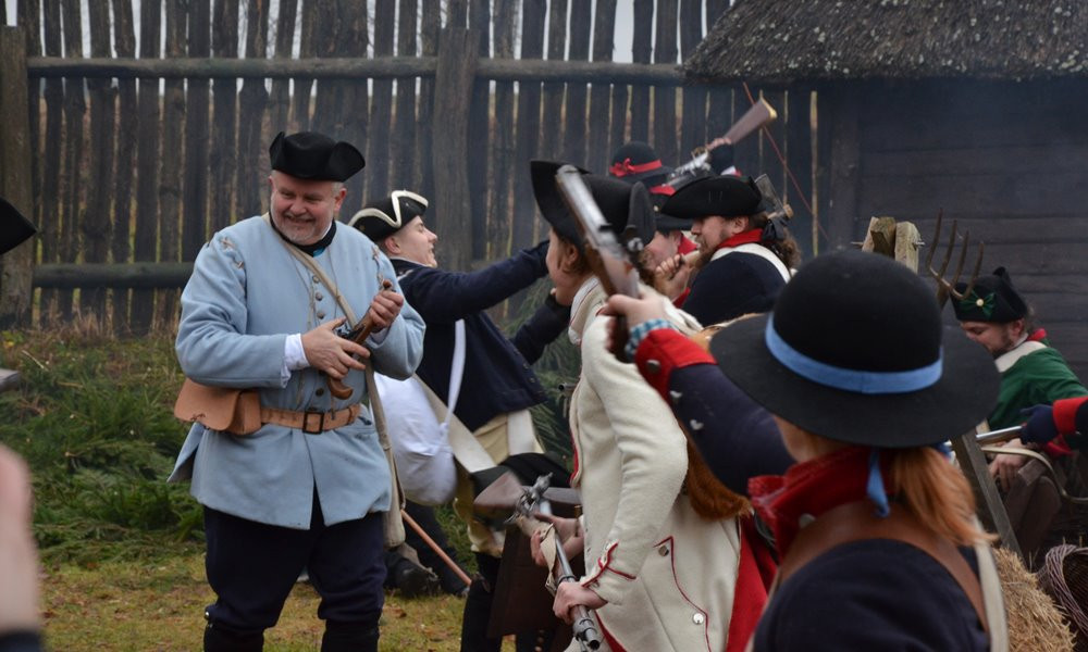 Węsiory. Inscenizacja walk z czasów amerykańskiej wojny o niepodległość