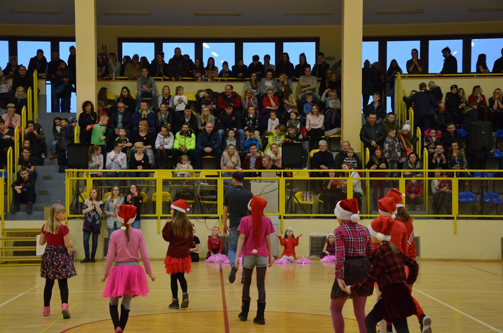 Sierakowice. 26. finał WOŚP na sportowo, tanecznie. Jest kolejny rekord!