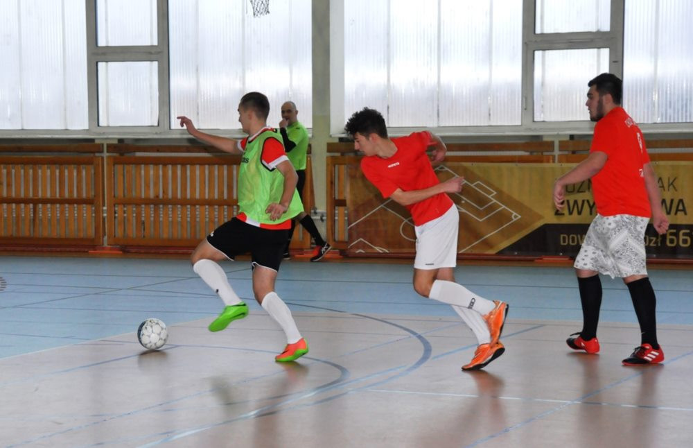 KHLPN. Po 8. kolejce liderem nadal drużyna Kwiaciarnia Zaremba Kartuzy