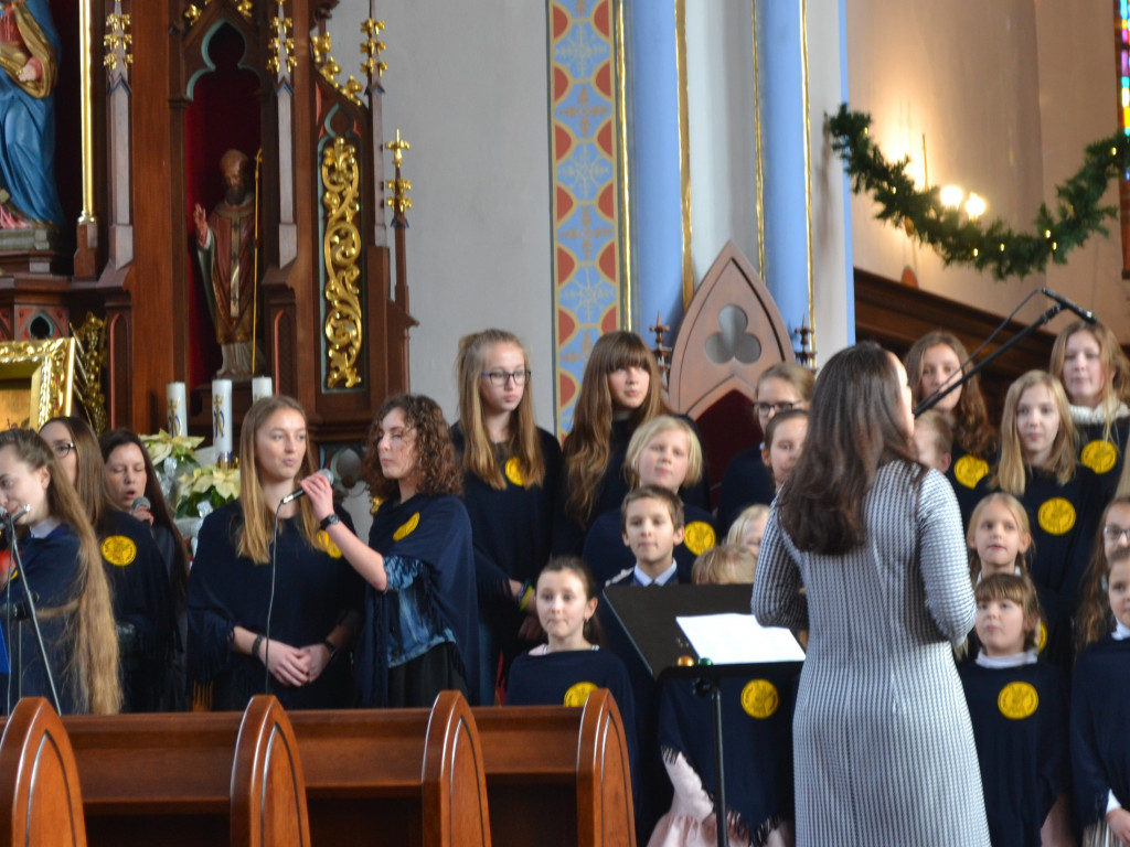 Przodkowo. Radosny koncert kolęd z dedykacją dla babć i dziadków