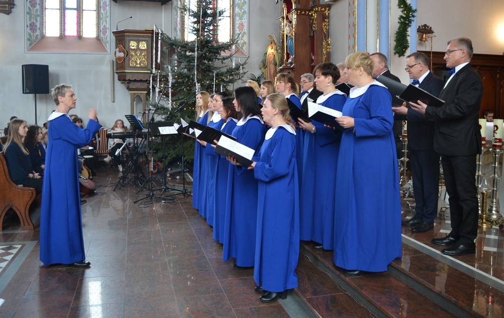 Przodkowo. Radosny koncert kolęd z dedykacją dla babć i dziadków