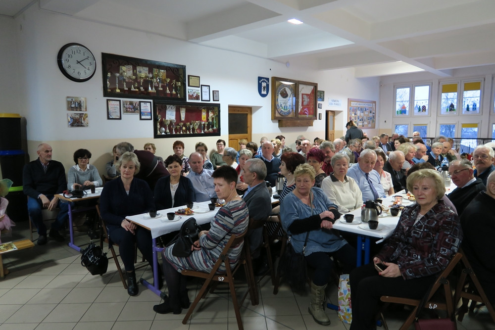 Żukowo. Uczniowie SP nr 1 wystąpili dla kochanych babć i dziadków