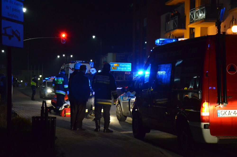 Sierakowice. Mężczyzna wpadł pod samochód na ul. Lęborskiej