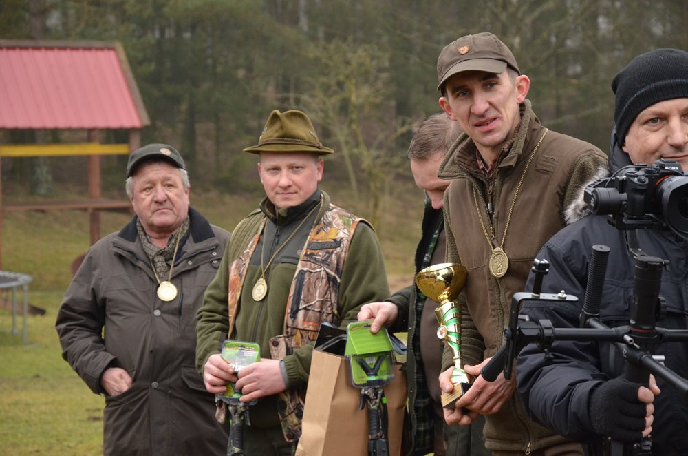 Kolejny pokot w Pażęcach. Myśliwi tłumaczą, że walczą ze szkodnikami i kultywują tradycję