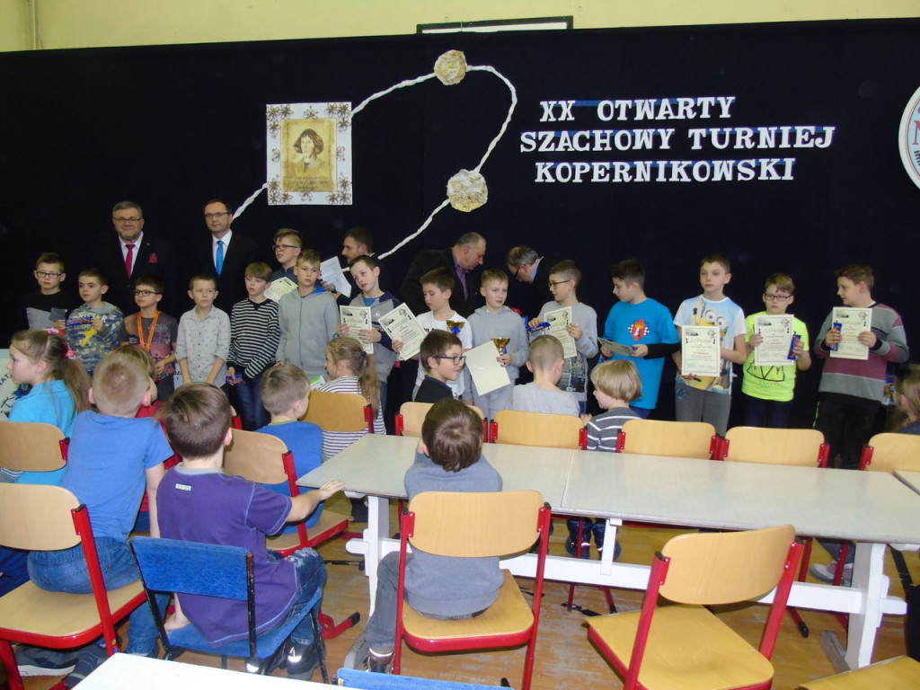 Szachy. Jubileuszowy Turniej Kopernikowski w SP nr 2 w Kartuzach