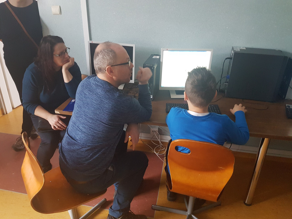 Kartuzy. Uczniowie zainteresowani dniem otwartym i klasą dwujęzyczną w Jedynce