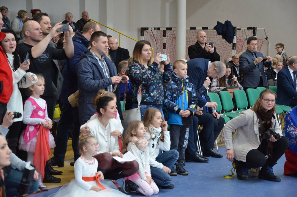 Taniec, śpiew, zabawa i mnóstwo smakowitości. Powiatowy Turniej KGW w Chmielnie