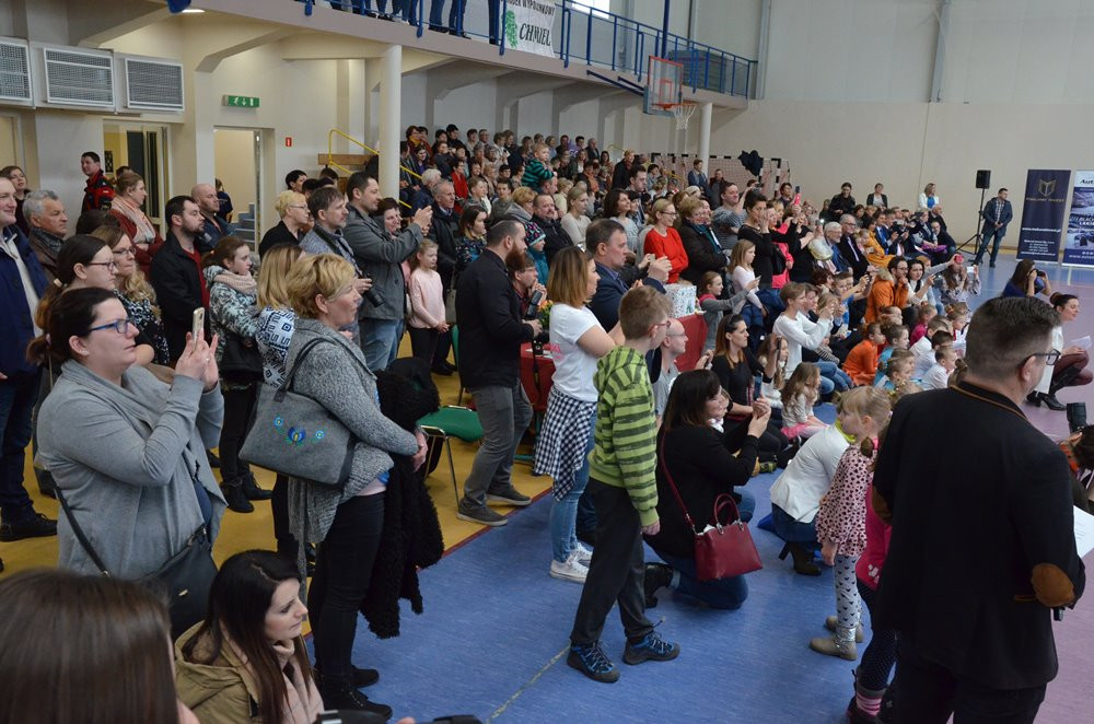 Taniec, śpiew, zabawa i mnóstwo smakowitości. Powiatowy Turniej KGW w Chmielnie